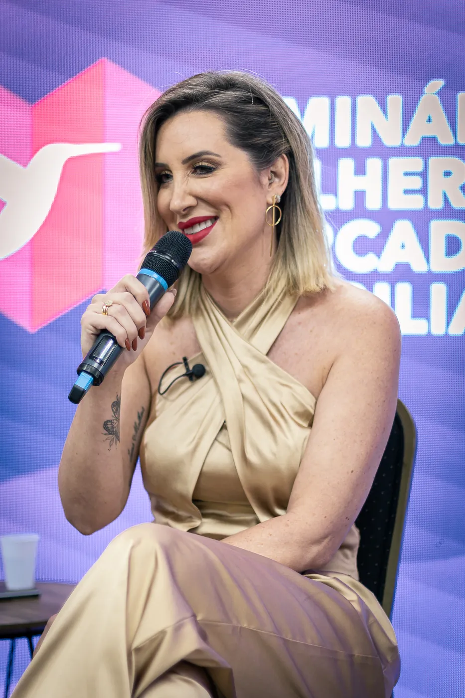 Fiorella Pomar em seminário sobre mulheres no mercado imobiliário